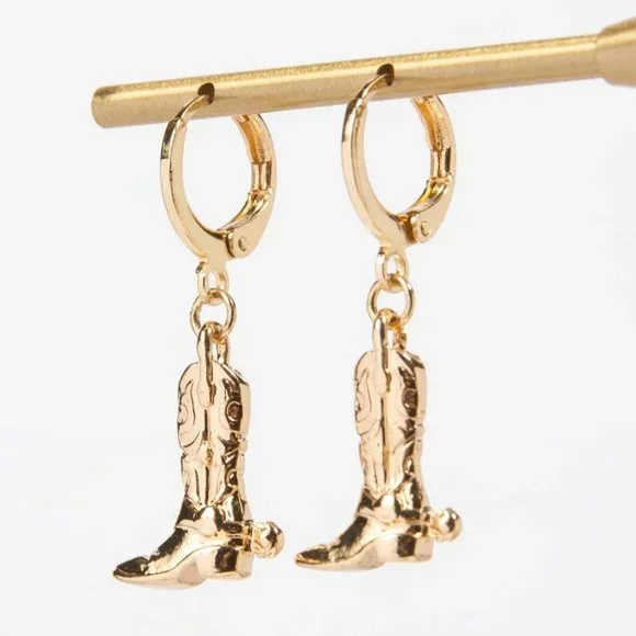 ✨ Adorable Golden Cowboy Boot Huggie Drop Earrings ✨ - Picture 2 of 2